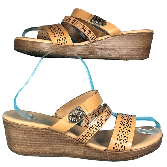 Brighton “Happy” Tan Wedge Slide Sandal - Picture 3 of 5
